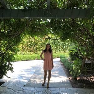 Meet your Posher, Caitlin